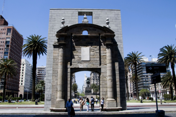 PUERTA_DE_LA_CIUDADELA PUERTA_DE_LA_CIUDADELA