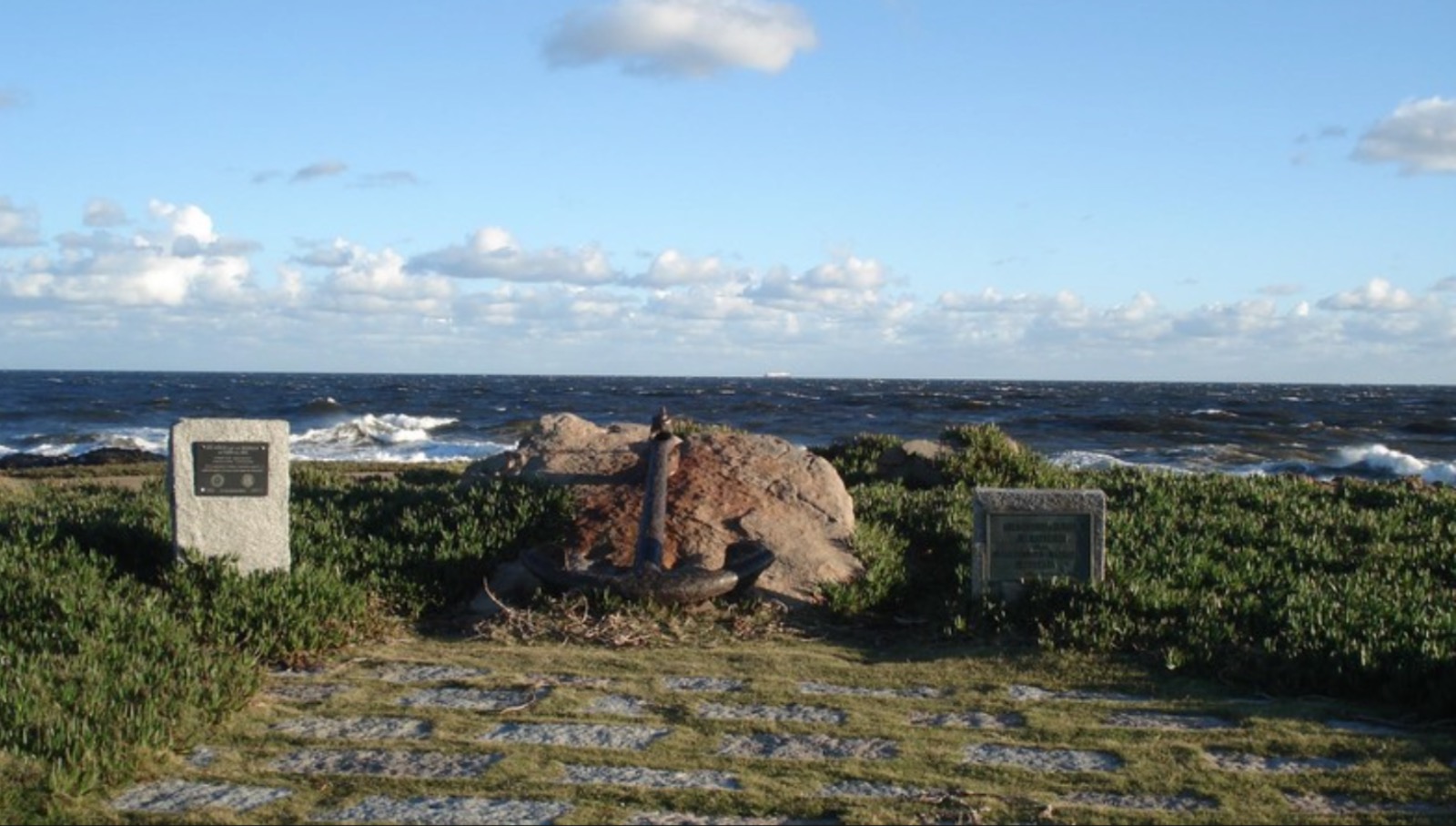 Punta de las Salinas  Plaza Gran Bretaña
