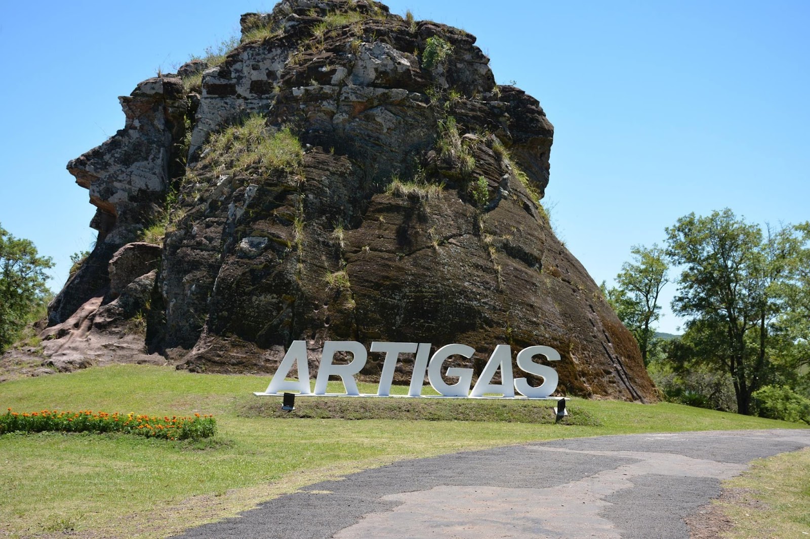 Parque Congreso de Abril Piedra Pintada